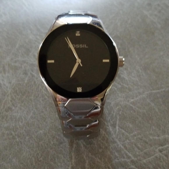 Fossil Watch NWOT - Picture 1 of 8